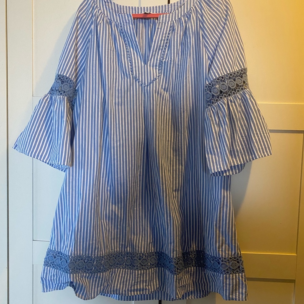 Crown and Ivy Plus Dess